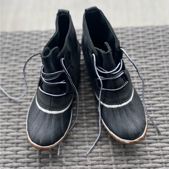 SOREL Out N About Booties - size 8.5 - Picture 7 of 10